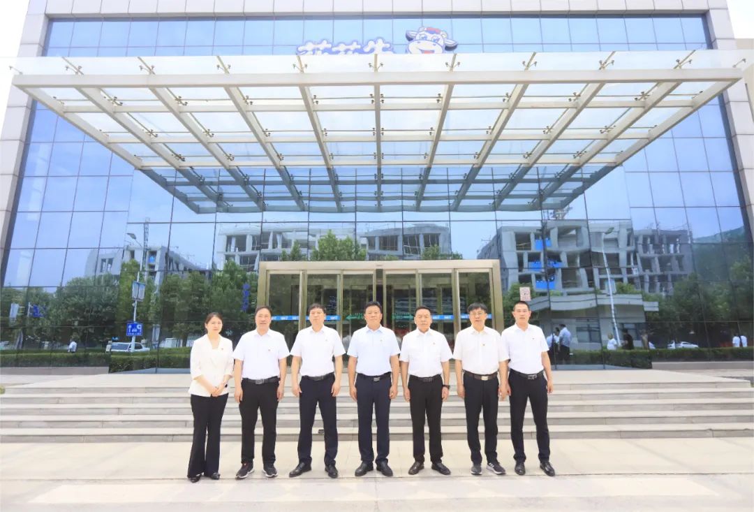 中國共產黨河南花花牛乳業(yè)集團股份有限公司第二屆委員會第二次黨員大會勝利召開 中國共產黨河南花花牛乳業(yè)集團股份有限公司第二屆委員會第二次黨員大會勝利召開