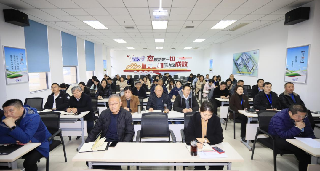 2024 年第二期 “農(nóng)投大講堂”林乾教授就《大變局中謀突圍--兼談華為以奮斗者為本》專題授課 2024 年第二期 “農(nóng)投大講堂”林乾教授就《大變局中謀突圍--兼談華為以奮斗者為本》專題授課