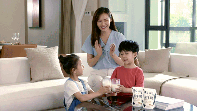 快訊丨河南省人民政府副省長(zhǎng)武國定蒞臨花花牛乳業(yè)集團(tuán)瑞亞牧業(yè)調(diào)研奶源基地建設(shè)情況 快訊丨河南省人民政府副省長(zhǎng)武國定蒞臨花花牛乳業(yè)集團(tuán)瑞亞牧業(yè)調(diào)研奶源基地建設(shè)情況